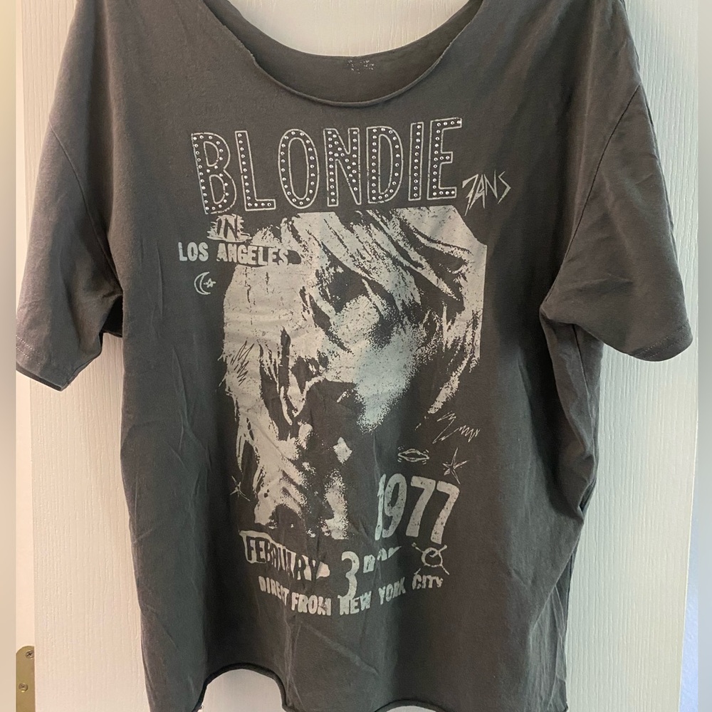 Gray Graphic Women's Top